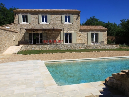 Location Maison avec piscine 6 pièces Saint-Marc-Jaumegarde (13100)
